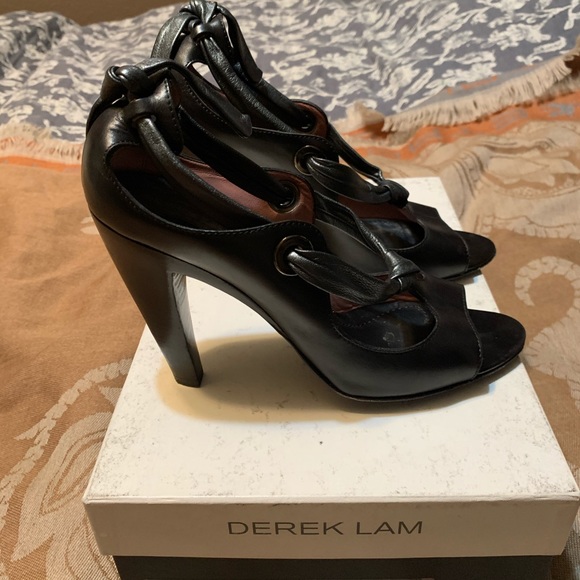 Derek Lam Shoes - Derek Lam black pumps